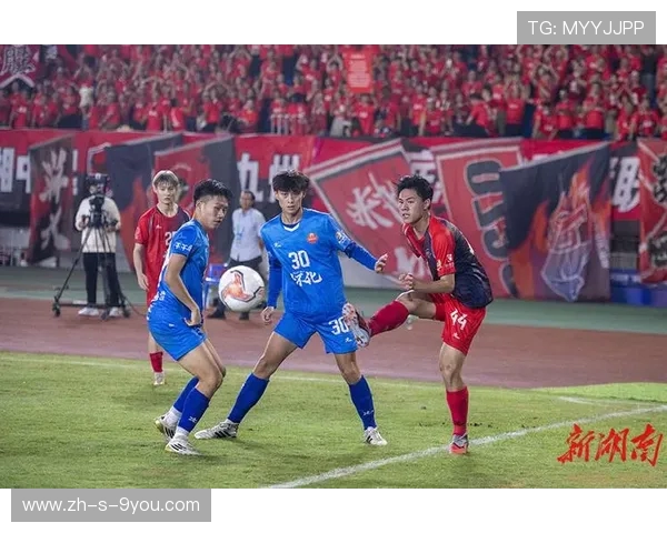 湘超联赛激战正酣 本土足球新势力崭露头角挑战传统强队